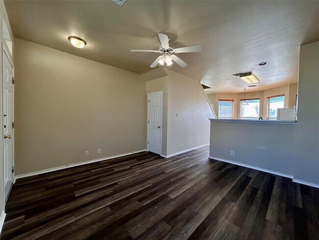 Building Photo - 2707 Westhampton Ct