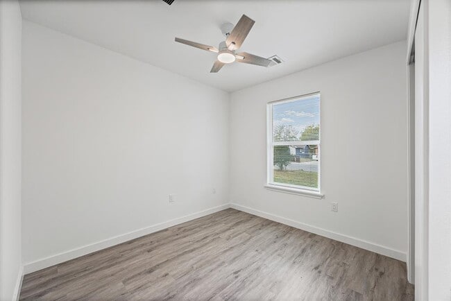 Building Photo - 1100 Monte Vista Dr