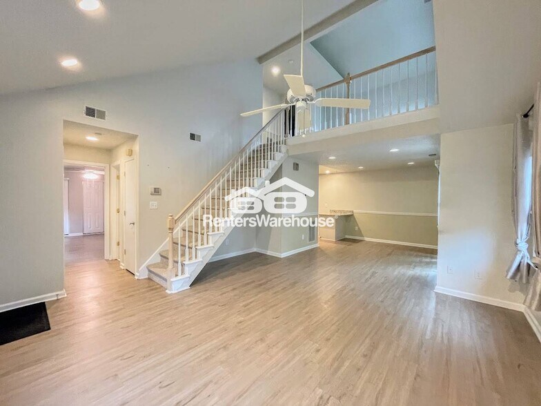 Building Photo - 1305 Quail Creek Hollow