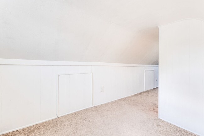 Building Photo - Available August  2026 - Great 3 Bedroom Mt. Washington Home w/ Spacious Open-Living!