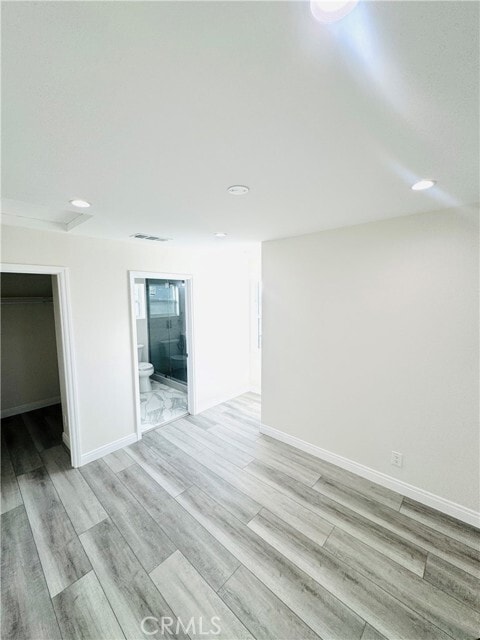 Building Photo - 9318 Encino Ave