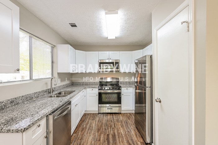 Building Photo - 3838 Willow Wood Way NW