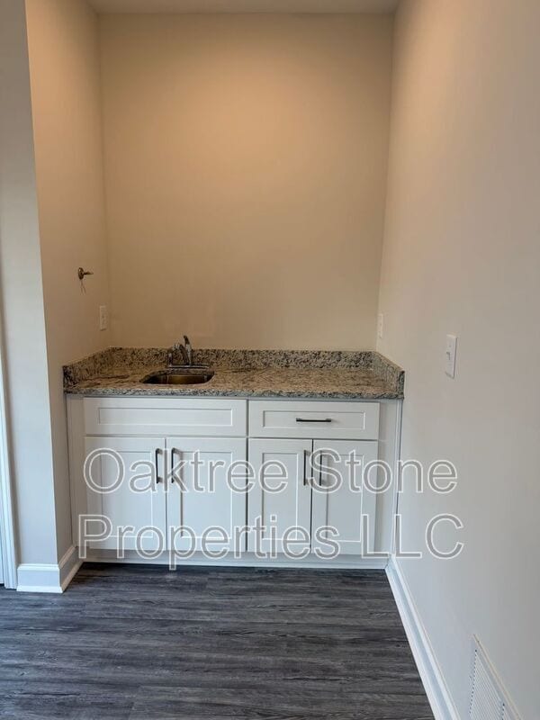 Building Photo - 1985 North St NW