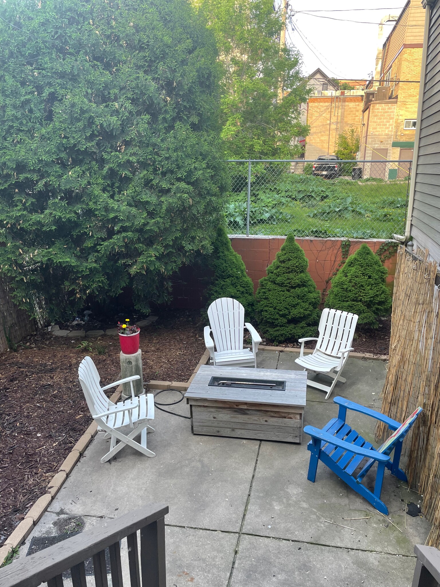 Back patio with propane fire pit - 1506 N Jefferson St