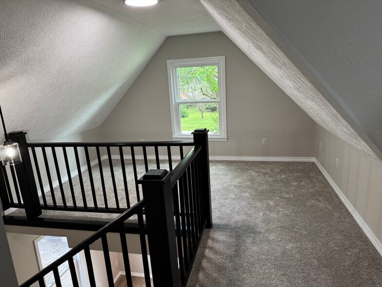 Office/Play Room - 219 E Mill St