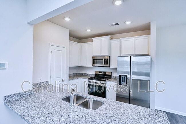Building Photo - 4 Apricot Ln