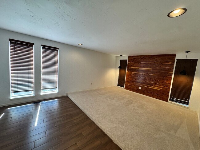 Building Photo - Charming and spacious with thoughtful updates! This 3 bed 2 bath feels new and trendy, schedule y...