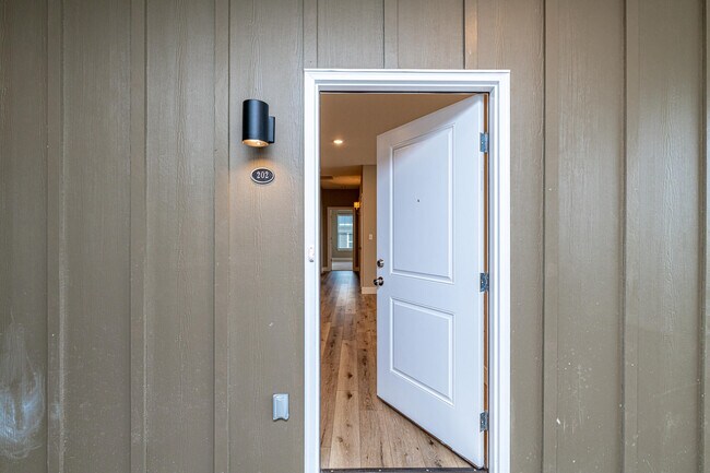 Building Photo - 32 Blue Ridge Rd