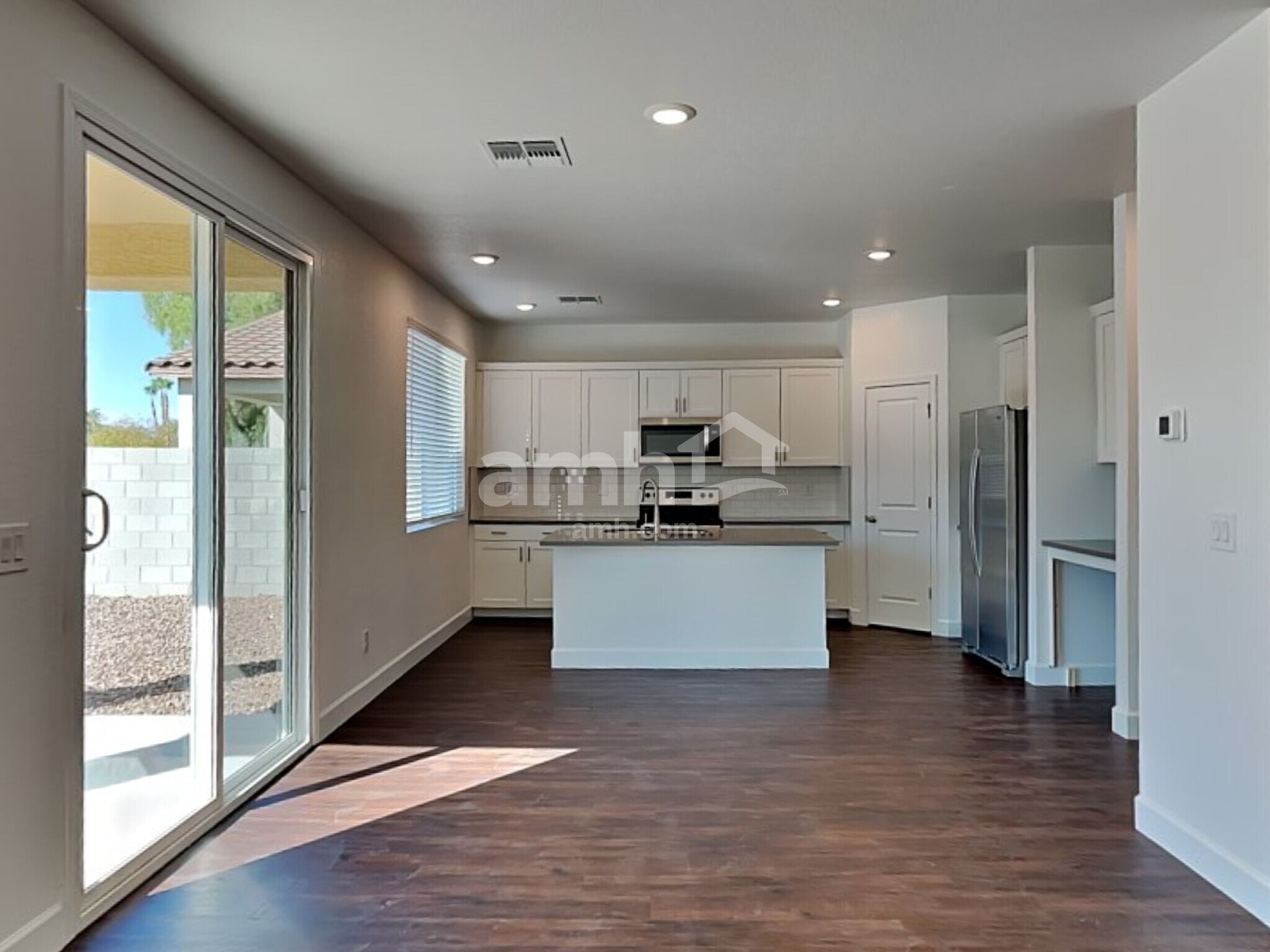 Building Photo - 4239 W St Charles Ave