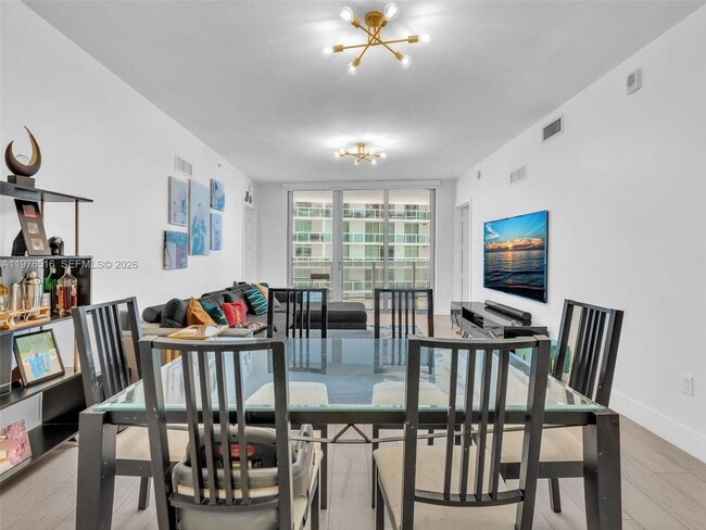 Building Photo - 488 NE 18th St