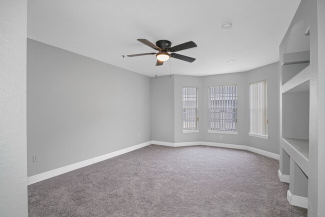 Building Photo - 8516 Island Breeze Ln