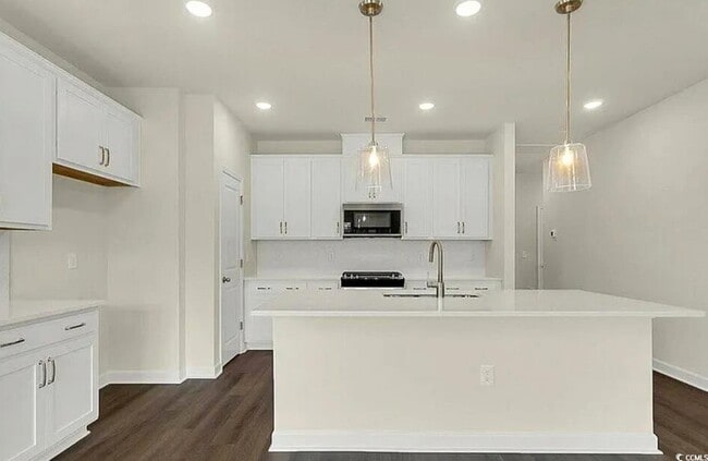 Building Photo - 1871 Villena Dr