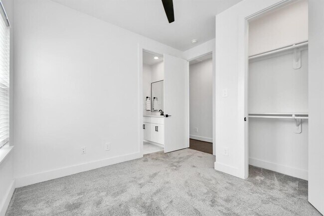 Building Photo - 849 Mansfield St