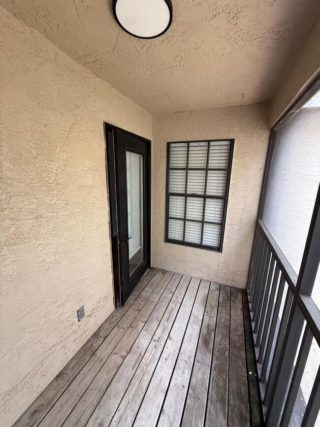 Building Photo - 1030 Knoll Wood Ct