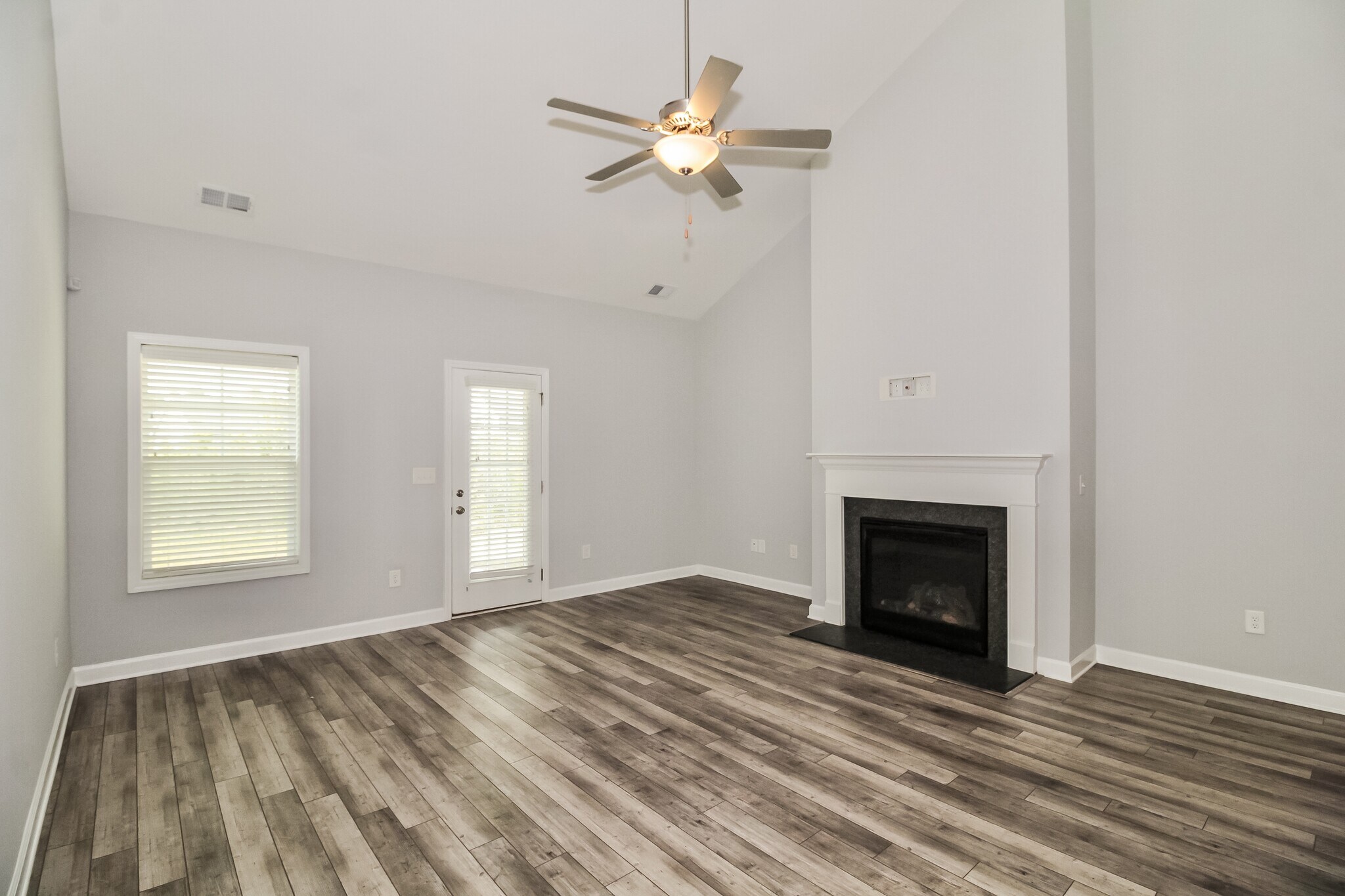 Building Photo - 2438 Legg Crk Ln