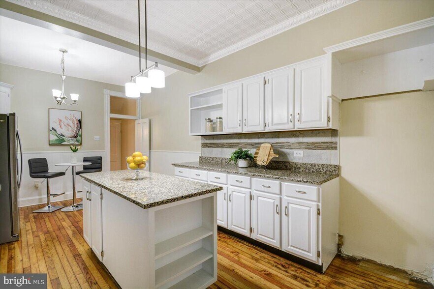 Kitchen - 6 S Highland Ave