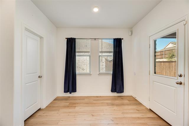 Building Photo - 3305 Appleton St