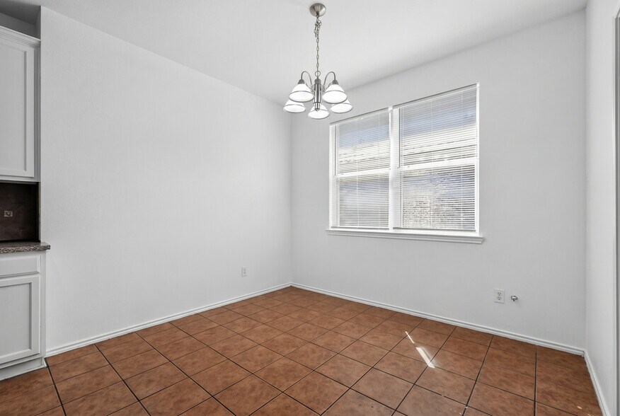Building Photo - 1009 Youkum Ct