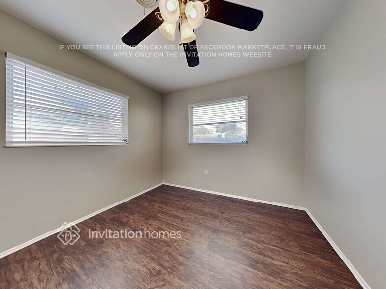 Building Photo - 543 Sheridan Dr
