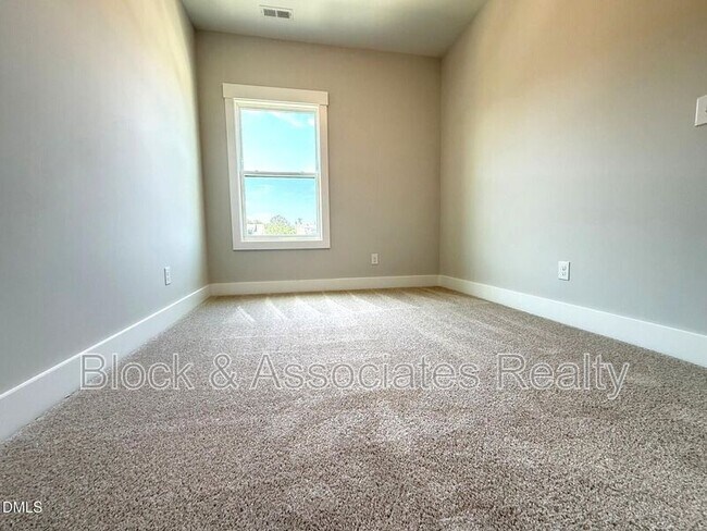 Building Photo - 776 Ballyneal Aly