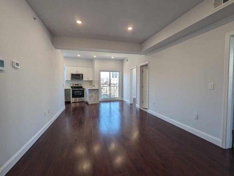 Building Photo - 1315 Ridge Ave