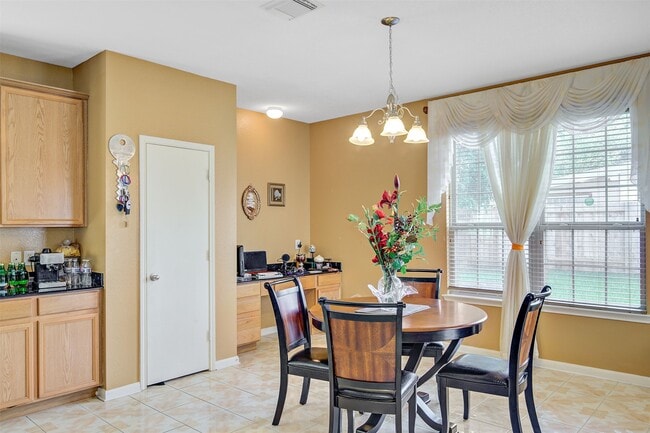 Building Photo - 29642 Legends Green Dr