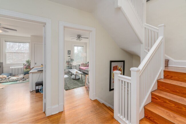 Building Photo - Oakenshawe 5-Bedroom, 2-Bathroom Home Close to Johns Hopkins