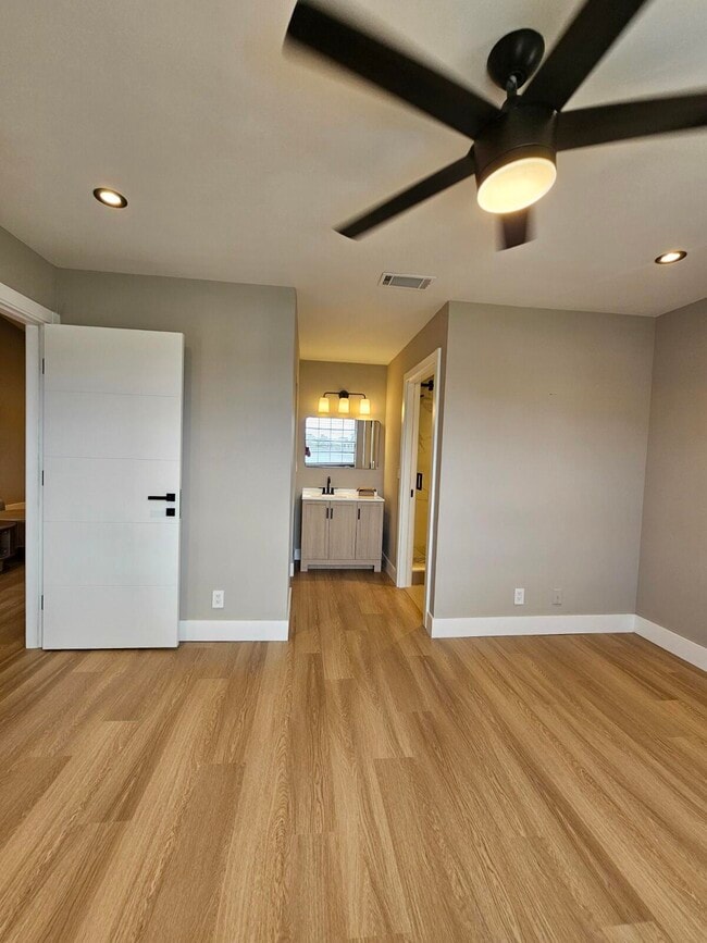 Building Photo - 3190 Leewood Terrace