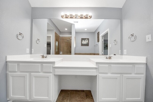 Building Photo - 3714 Tirranna Dr