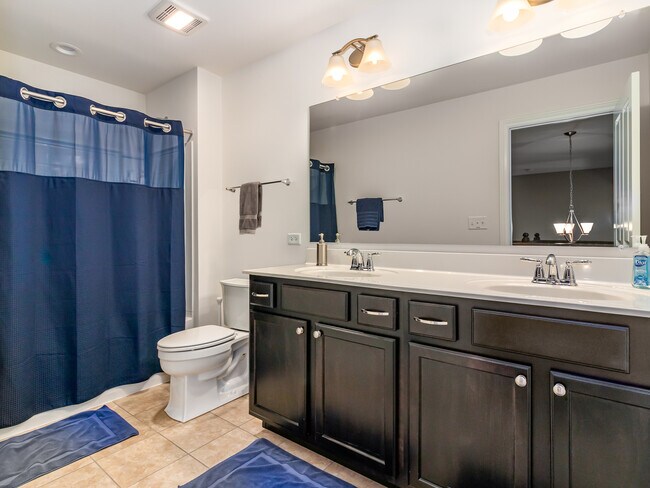 Building Photo - 1635 Castle Lawn Ct