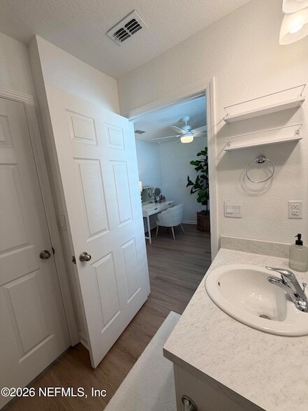 Building Photo - 8326 Zenith Cir