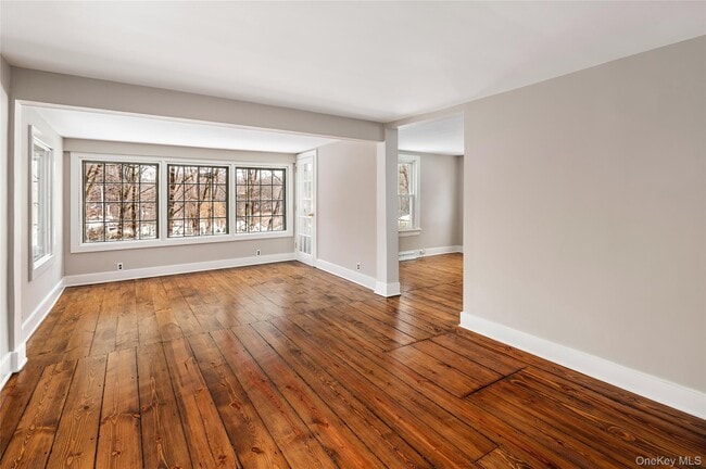 Building Photo - 277 Old Post Rd