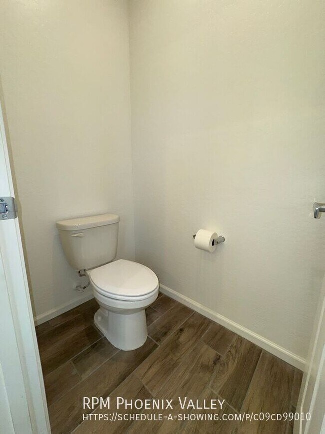 Building Photo - 383 N 157th Ln