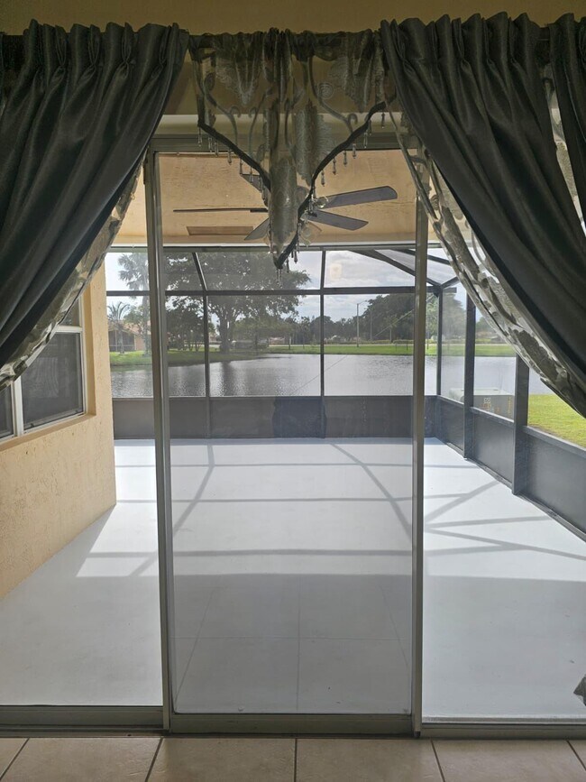 Building Photo - 5220 Rosen Blvd