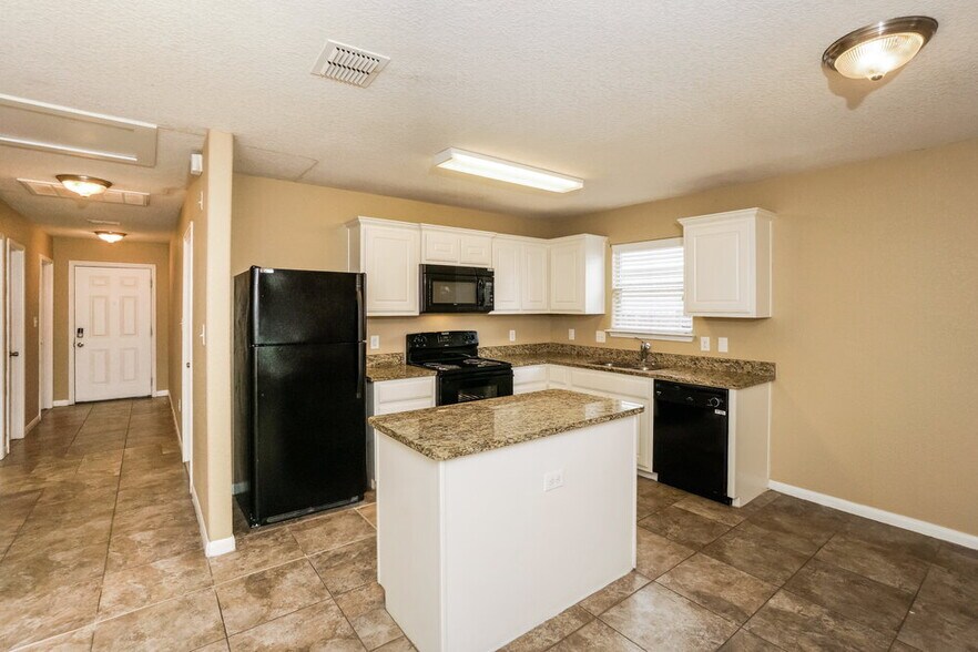 Building Photo - 11475 Coral Canyon