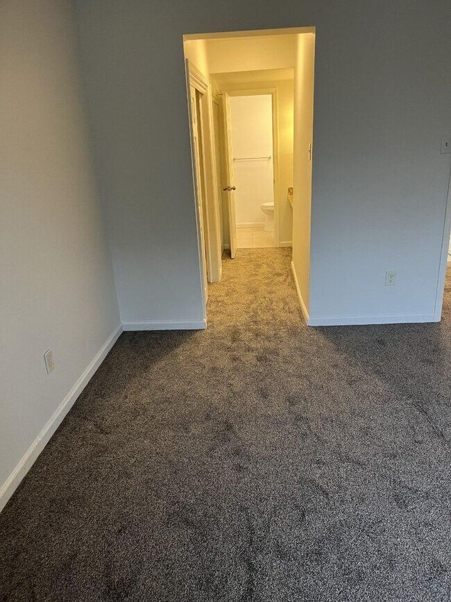 Building Photo - Condo in Pike Creek