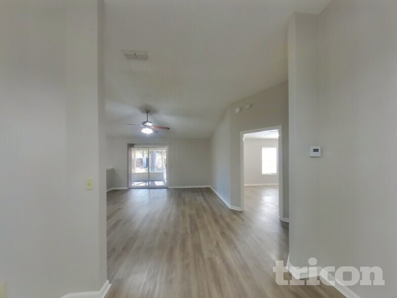 Building Photo - 14502 Christen Dr
