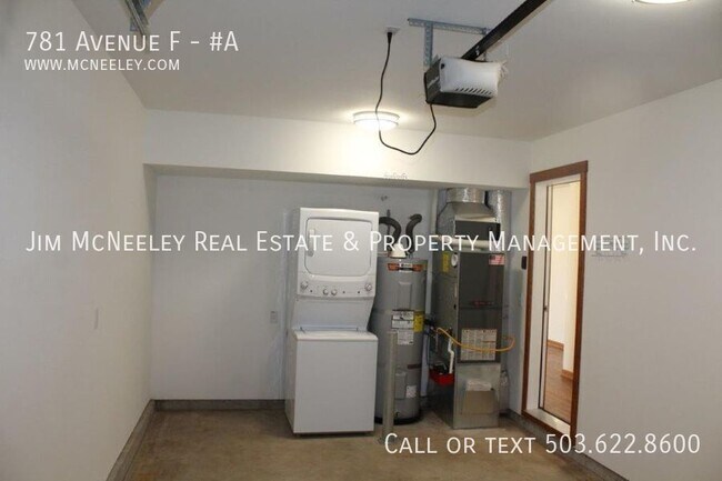 Building Photo - 781 Avenue F