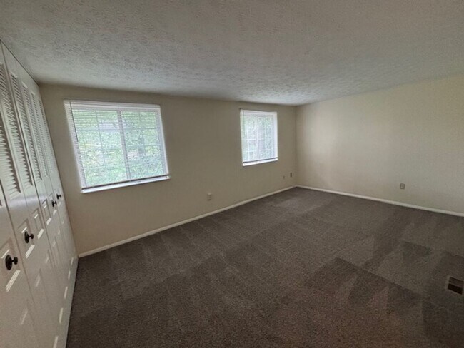 Building Photo - Springleaf Circle