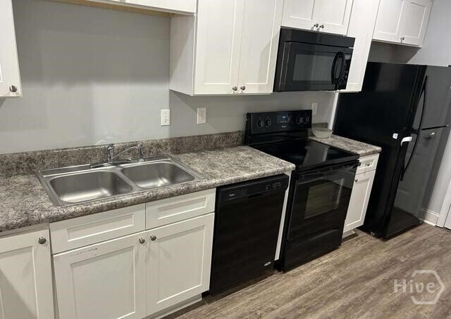 Building Photo - 1021 Binghampton Cir