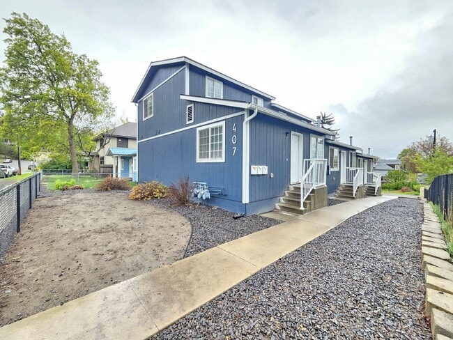 Building Photo - 407 E 8th Ave