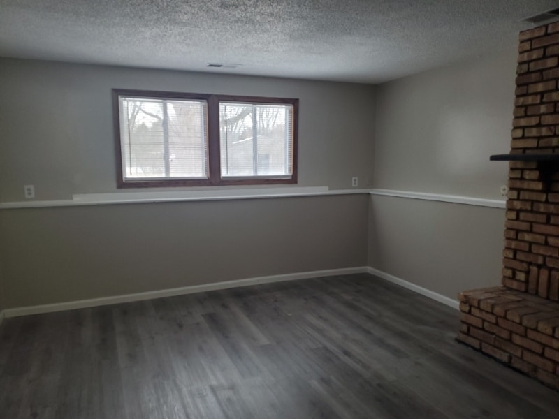 Building Photo - 1836 55th St E