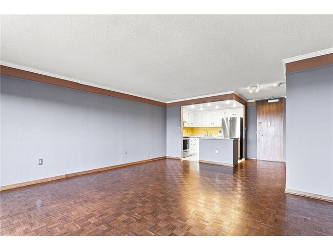 Building Photo - 400 Groveland Ave