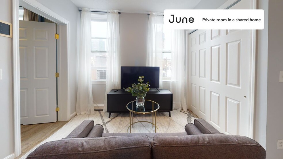Building Photo - Room in Shared 3 bed/1 bath home in North End