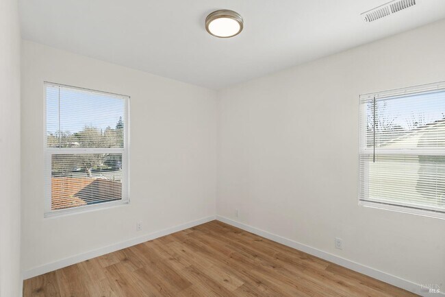 Building Photo - 8 Corte Dorado