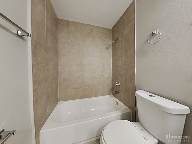 Building Photo - 11511 Blackbark Dr
