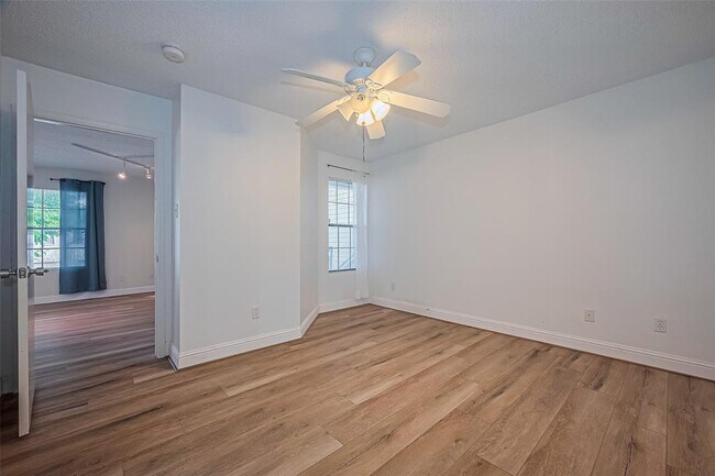 Building Photo - 2750 Holly Hall St