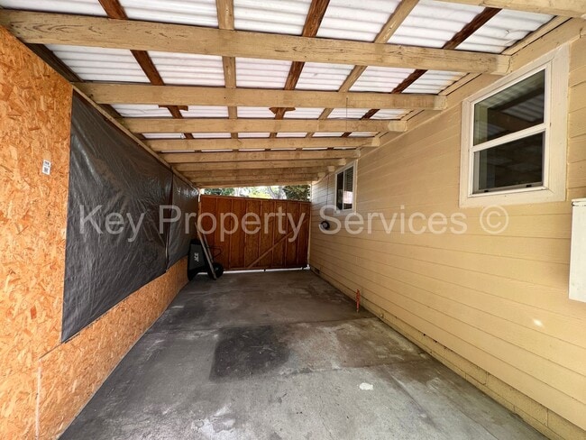 Building Photo - Cozy Two Bedroom House with Large Yard