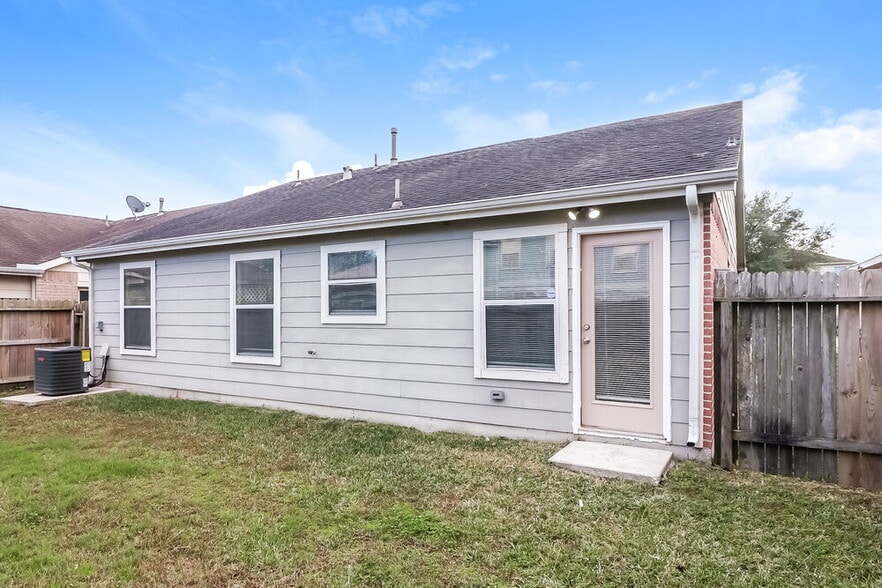 Building Photo - 8107 Sanders Glen Ln