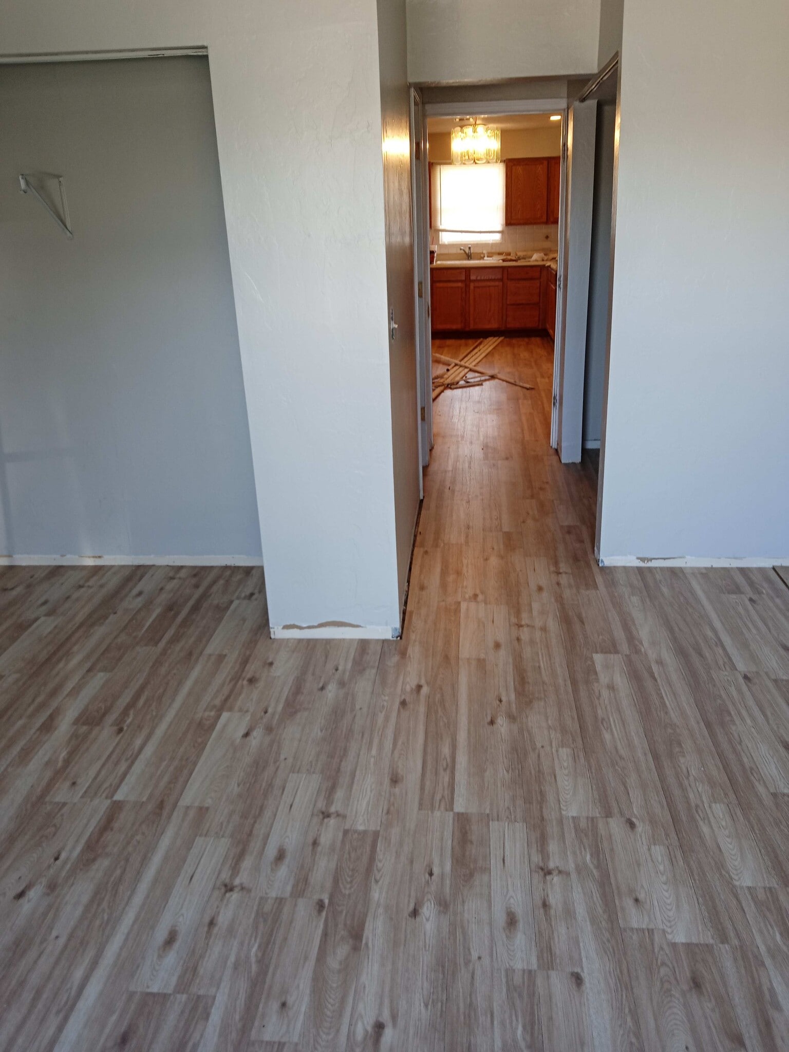 Building Photo - 4322 NW Hoover Ave